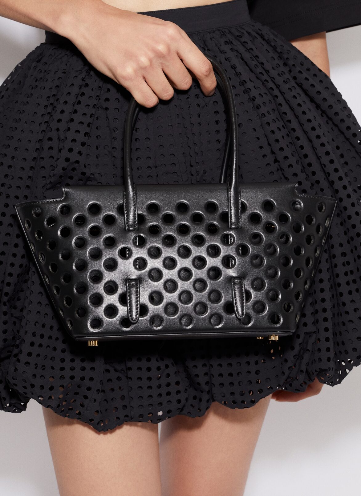 NEO MINA 20 BAG IN PERFORATED CALFSKIN ALAÏA BLACK NEO MINA 20 BAG IN PERFORATED CALFSKIN